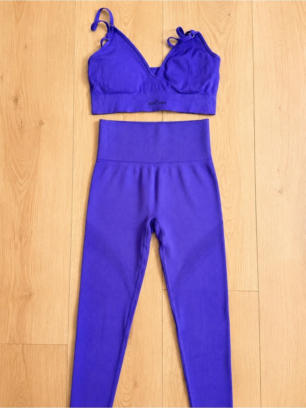 GymPro Purple Ribbed V-Neck Bralette and Leggings